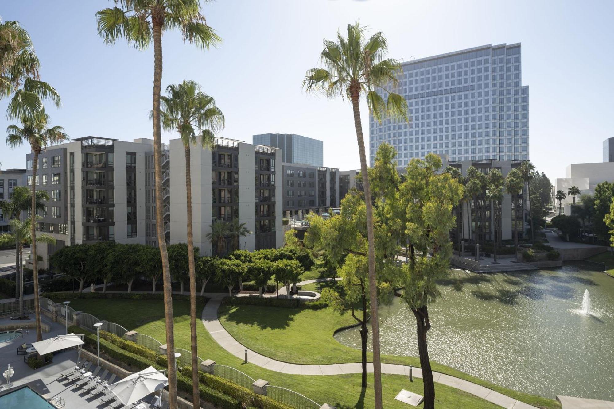 Costa Mesa Marriott Hotel Exterior photo