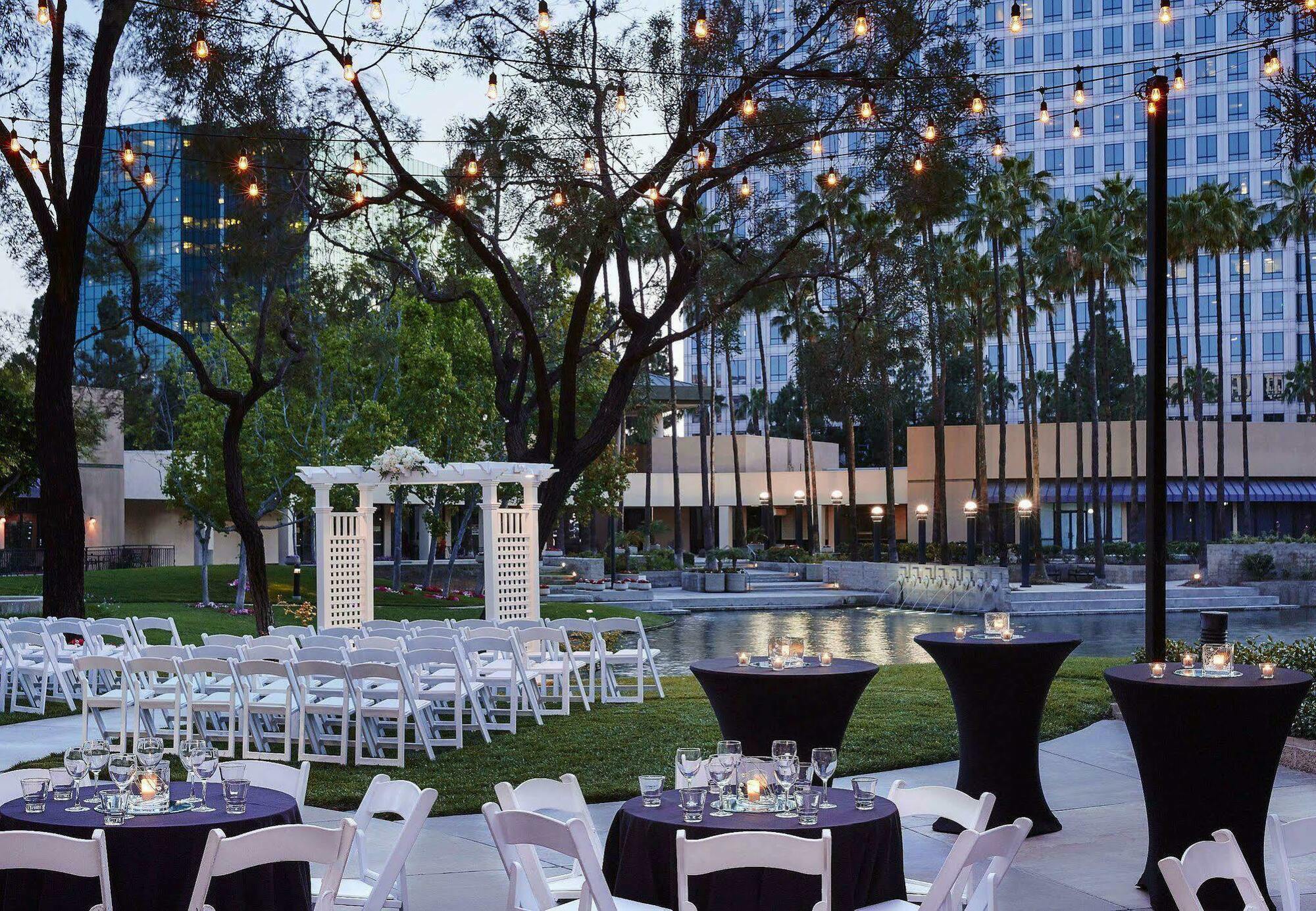 Costa Mesa Marriott Hotel Exterior photo